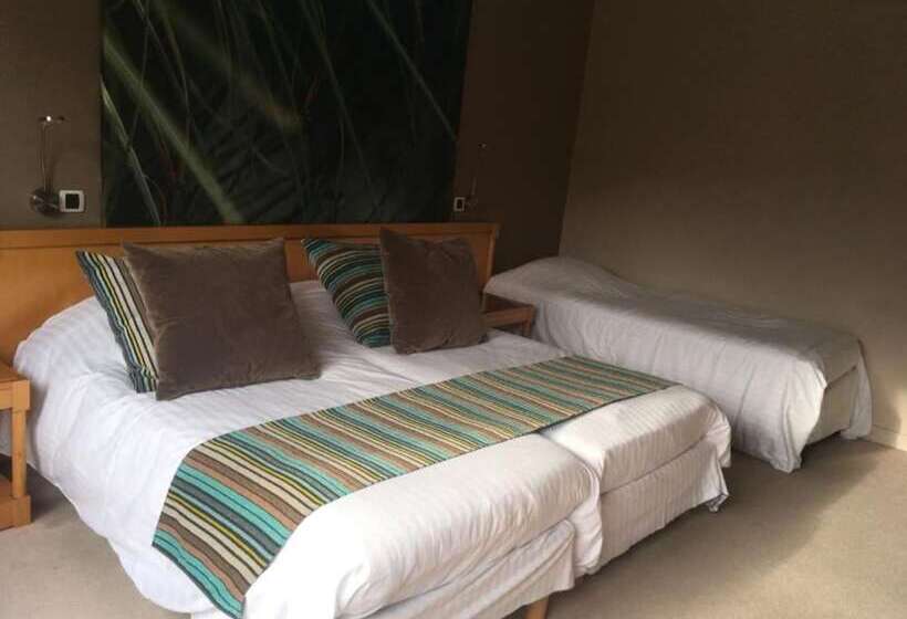 Номер Стандарт Трехместный, Golf Hotel Resort Val De Sorne