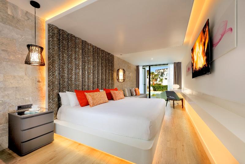 Студия Стандарт, Hard Rock Hotel Ibiza