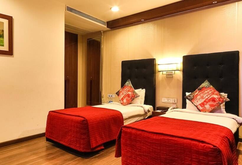 Номер Deluxe, The Nanee Suites