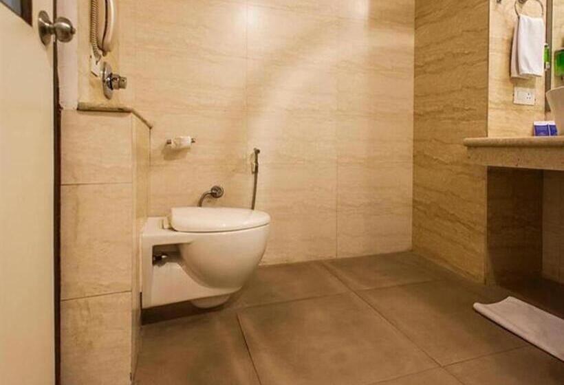 디럭스 룸, Legend Sarovar Portico