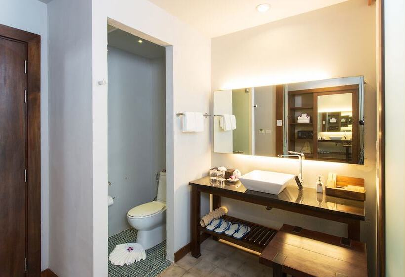 Люкс Повышенной Комфортности, Mai Khaolak Beach Resort & Spa   Tuiblue Mai Khaolak