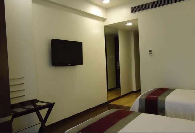 Номер Deluxe, Marasa Sarovar Portico  Rajkot