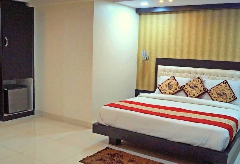 Люкс, Rnb Bhopal