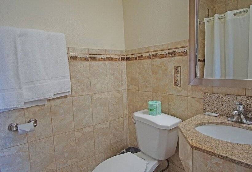 스탠다드 룸 더블 침대 2개, Lincoln Motel   Los Angeles, Hollywood Area