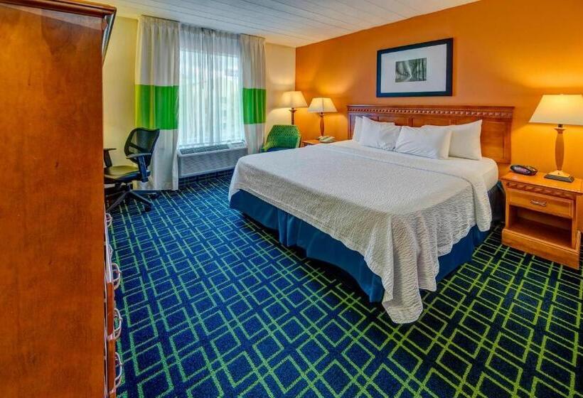 キングサイズベッドのスタンダードルーム, Stones River Inn & Suites