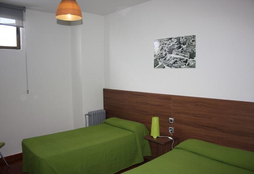غرفة قياسية, Hostal La Estacion