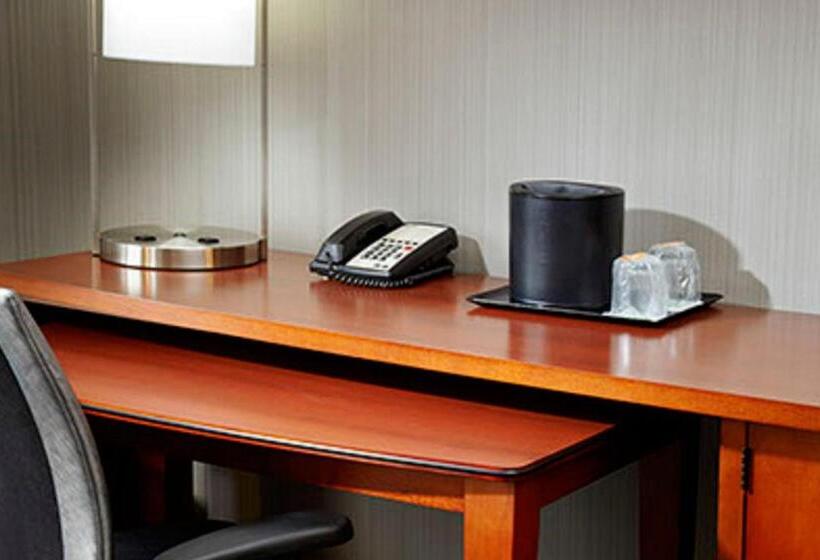 Номер Стандарт Адаптированный для Инвалидов, Courtyard By Marriott Akron Stow