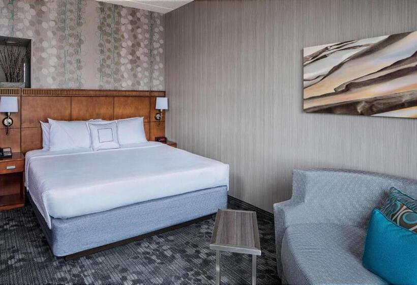 Номер Стандарт Кровать Кинг Адаптированный для Инвалидов, Courtyard By Marriott Stamford Downtown