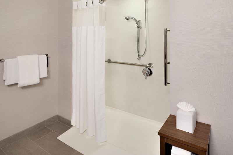 Стандартный Номер Кровать Кинг, Courtyard By Marriott Stamford Downtown
