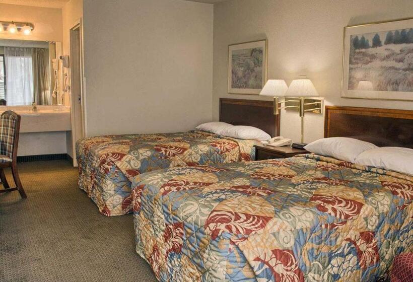 Номер Стандарт 2 Двуспальные Кровати, Rodeway Inn  Richmond
