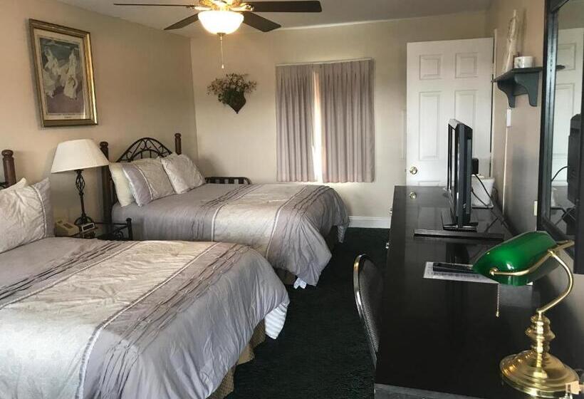 Номер Стандарт, Longhouse Lodge Motel