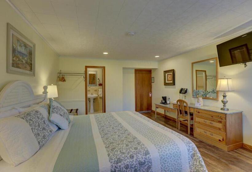 Номер Deluxe Кровать Кинг, Cape Pines Motel