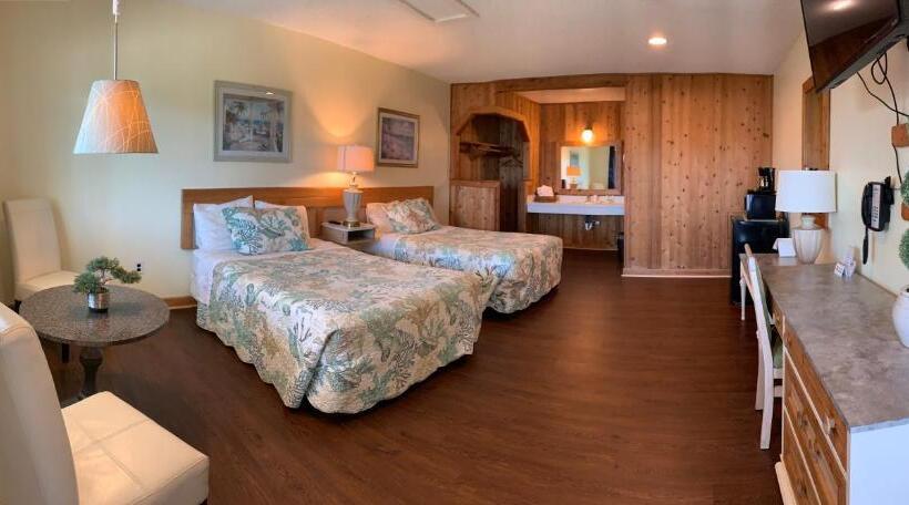 Номер Стандарт 2 Двуспальные Кровати, Cape Pines Motel