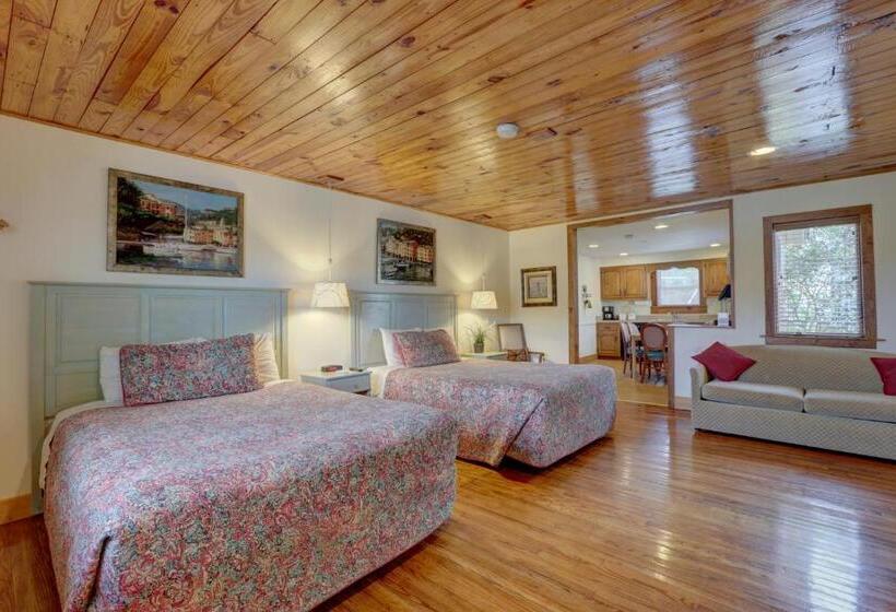 Люкс Повышенной Комфортности, Cape Pines Motel