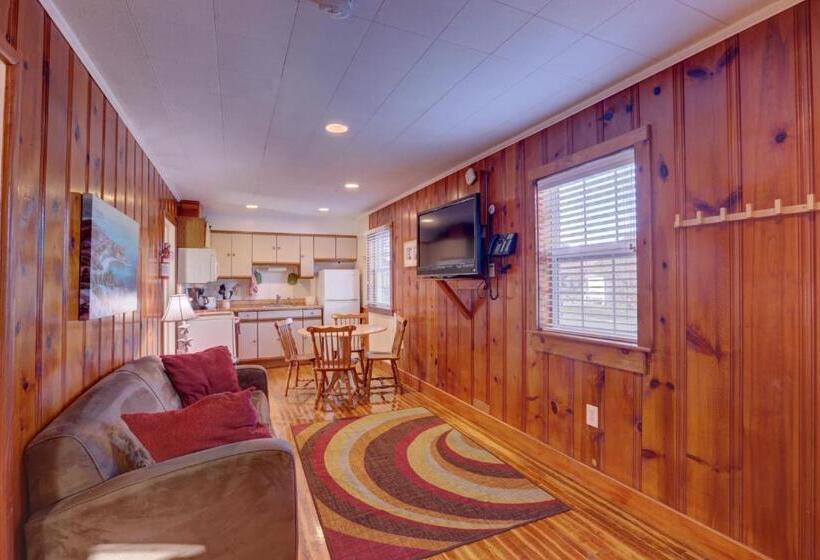 Люкс Deluxe 2 Спальни, Cape Pines Motel