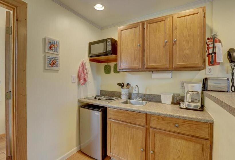 Студио Стандарт Кровать Кинг, Cape Pines Motel