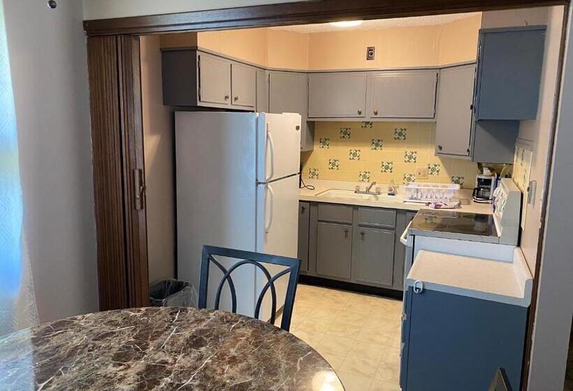 Люкс 2 Спальни, Diamond Motel  Abilene