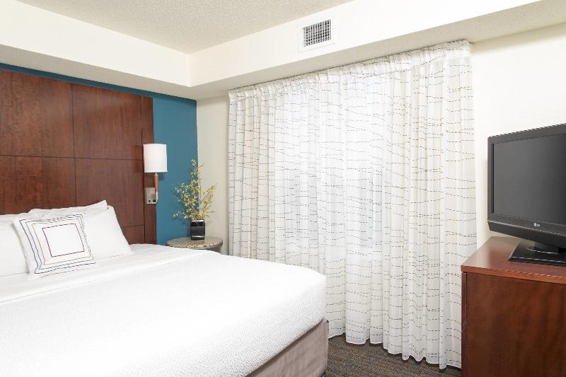 스위트 킹사이즈 침대, Fairfield Inn & Suites Marianna