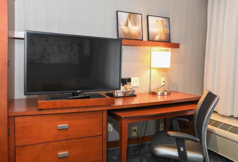 스탠다드 룸 킹사이즈 침대, Courtyard Cincinnati North At Union Centre