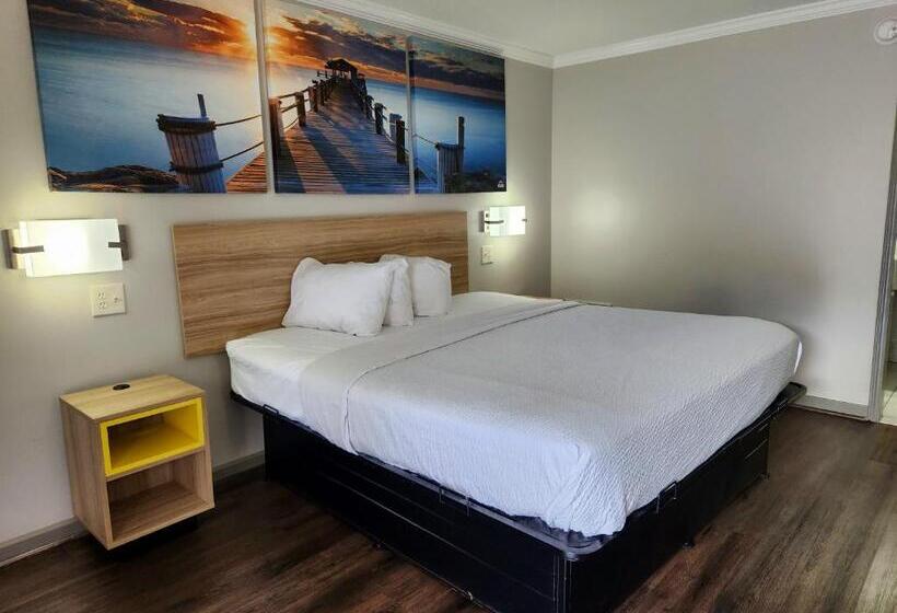 Номер Стандарт Кровать Кинг Адаптированный для Инвалидов, Days Inn By Wyndham Slidell