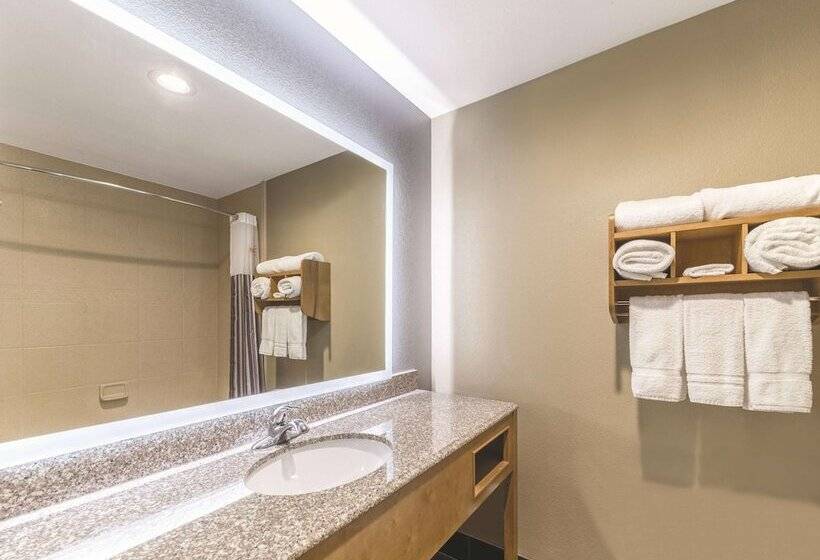 Номер Deluxe, La Quinta By Wyndham Tulsa   Catoosa