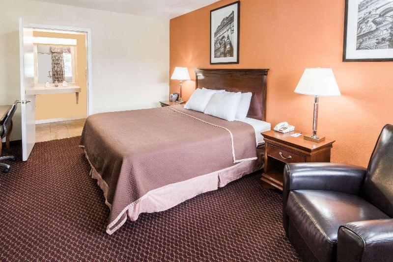 Стандартный Номер Кровать Кинг, Grove City Travel Inn Columbus South