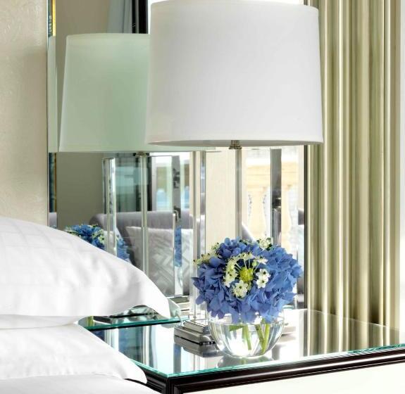 带双人大床的行政管理套房, Four Seasons Hotel Baku