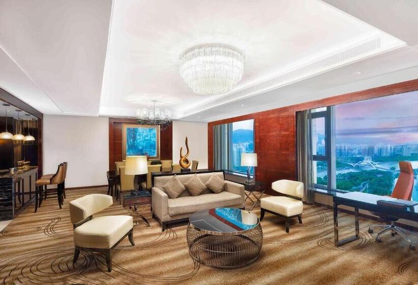 Deluxe Suite King Bed, Crowne Plaza Lanzhou By Ihg