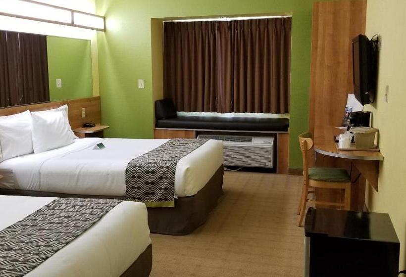 Номер Deluxe Адаптированный для Инвалидов, Microtel Inn & Suites By Wyndham Delphos