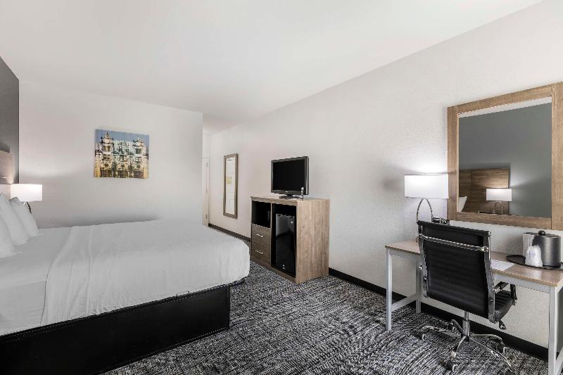 带大床的标准间, Best Western Plus Midamerica
