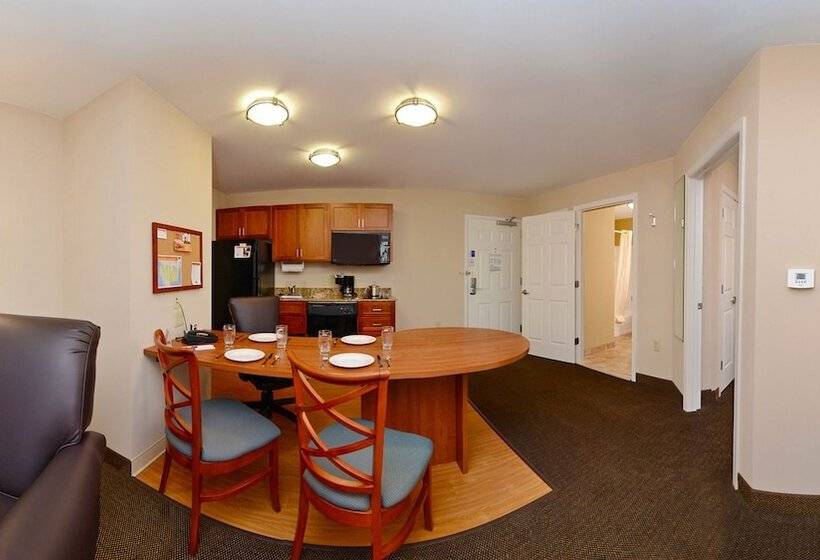 스탠다드 스튜디오, Candlewood Suites Chambersburg, An Ihg