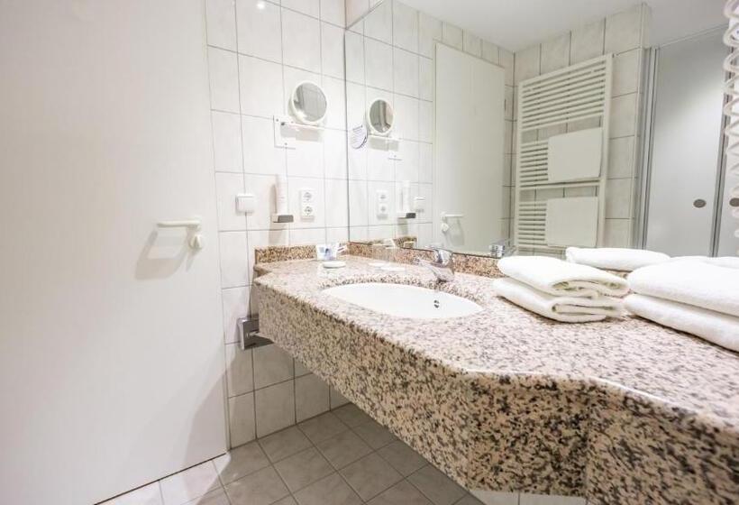 Номер Стандарт с Балконом, Strandhotel Seehof
