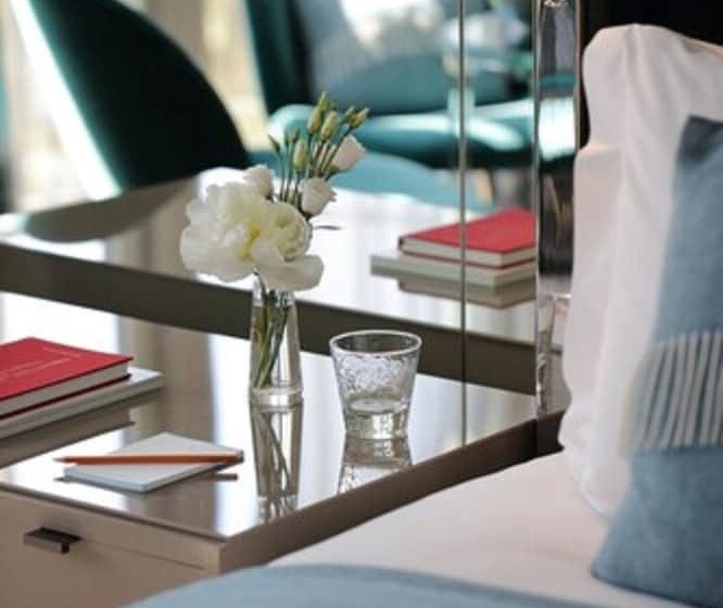 Номер Стандарт Вид на Парк, The Athenaeum Hotel & Residences