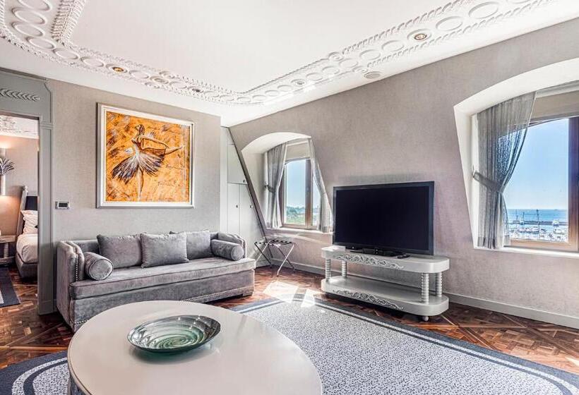 Executive Suite Sea View, Wyndham Grand Istanbul Kalamış Marina
