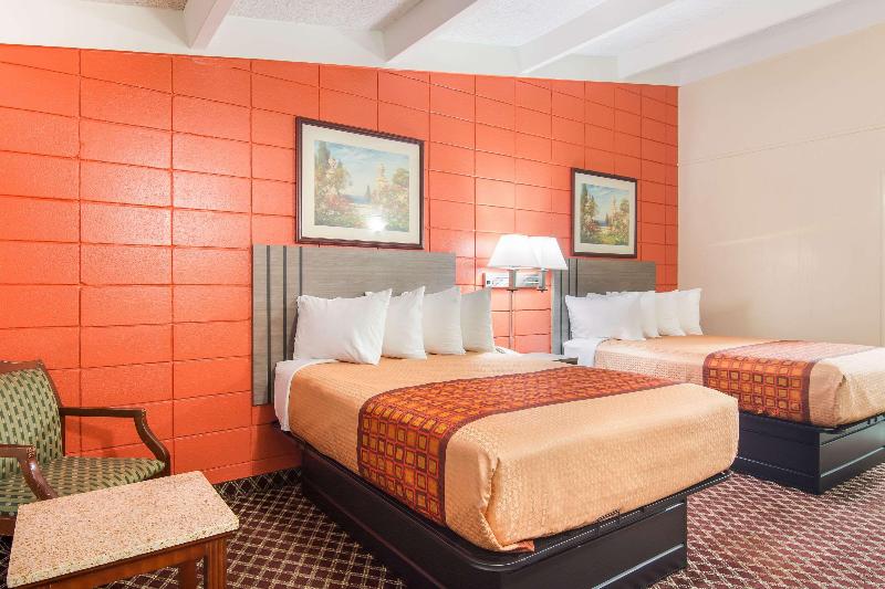 Номер Стандарт, Rodeway Inn