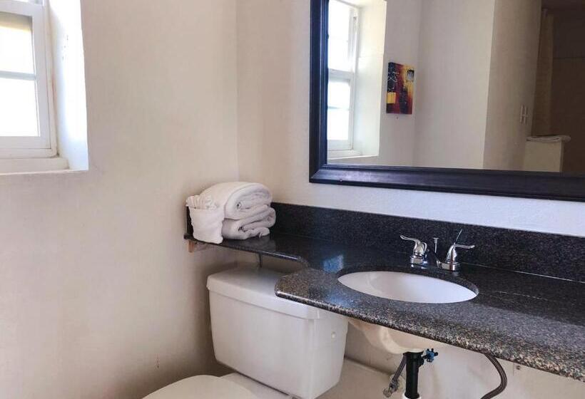 Стандартный Номер Кровать Кинг, Royal Inn And Suites