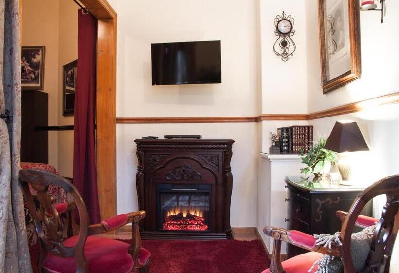 Люкс с Балконом, Bella Vista Bed And Breakfast