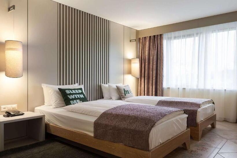 اتاق استاندارد, Seepark Hotel Murten