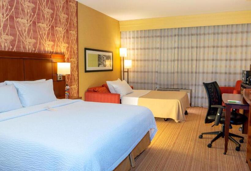 Quarto Estandar Cama King para Deficientes Físicos, Courtyard Long Beach Airport