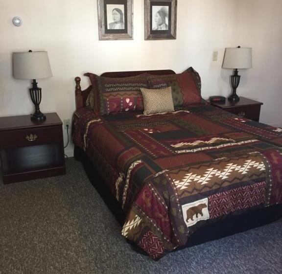 Номер Стандарт, Mansion House Motel
