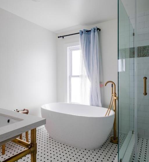 프레지덴셜 스위트, Scarborough Inn