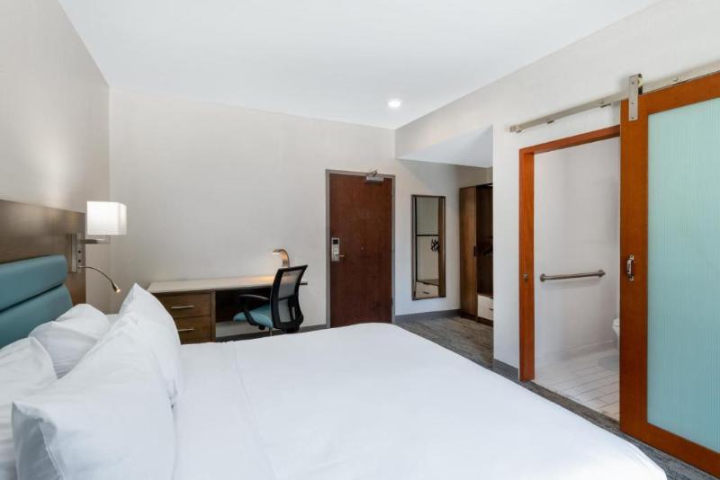 Стандартный Номер Кровать Кинг, Hilton Garden Inn Stony Brook