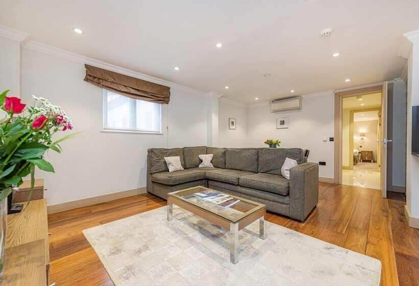 آپارتمان اجرایی 1 خوابه, Claverley Court