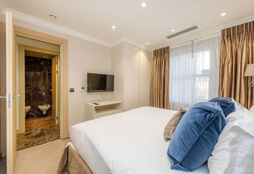 آپارتمان مدیریتی 2 خوابه, Claverley Court