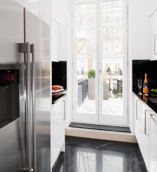 آپارتمان دلوکس 3 خوابه, Claverley Court