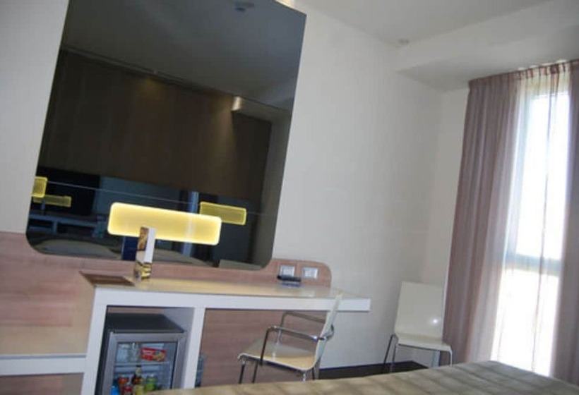 اتاق استاندارد, Idea Hotel Plus Savona