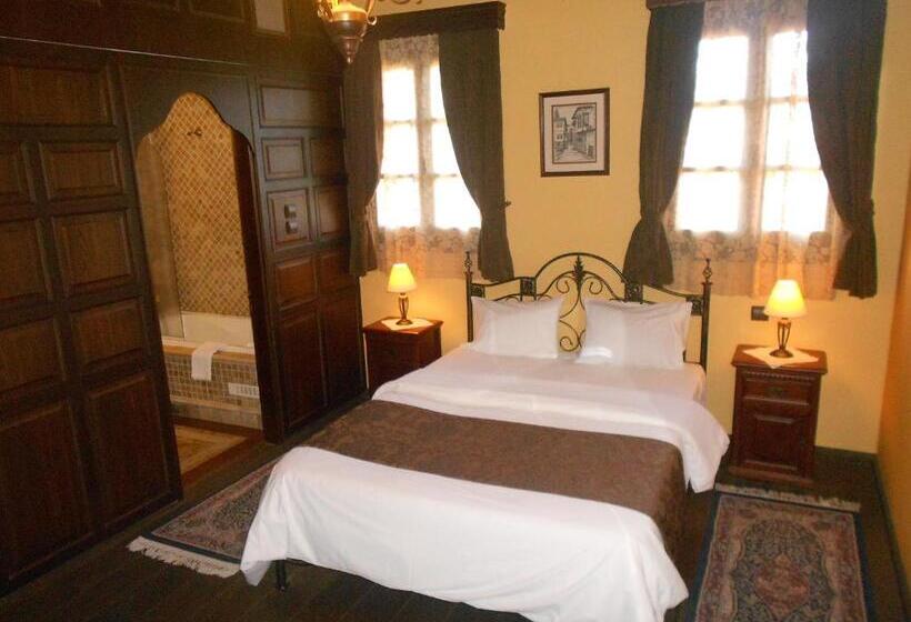 Quarto Economy, Estate Kalaitzis