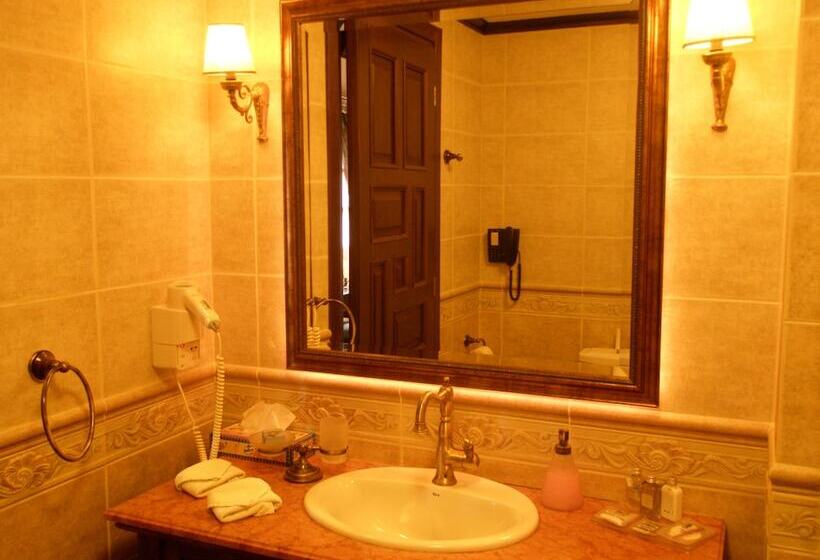 Family Suite, Estate Kalaitzis
