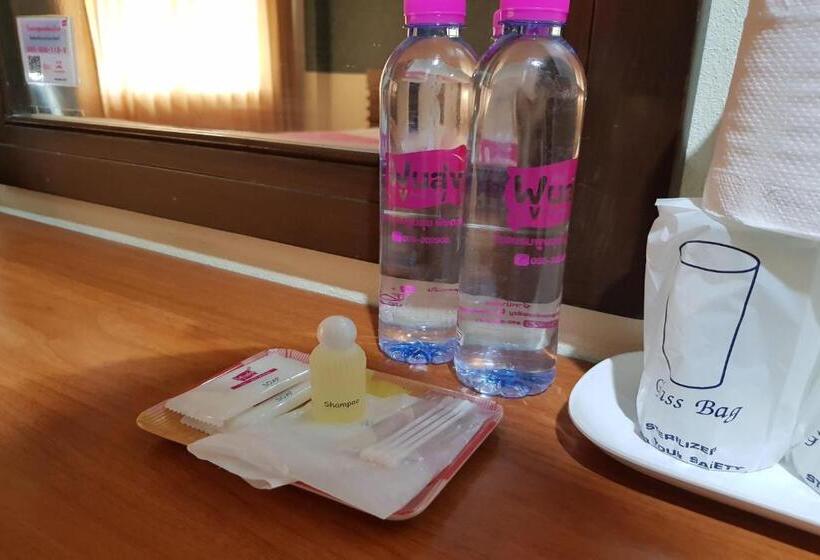 Номер Deluxe, Poonsook Phitsanulok Hotel Sha Plus