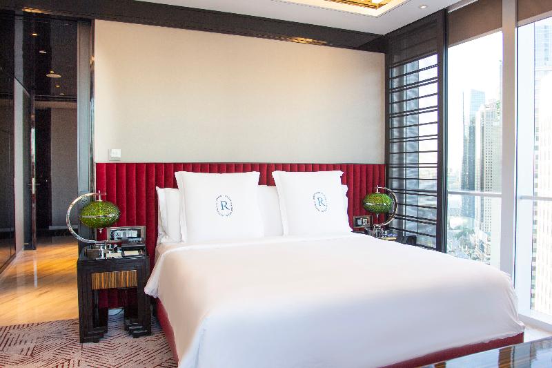 Suíte Cama King, Regent Shanghai Pudong   Complimentary First Round Minibar Per Stay   Including A Bottle Of Wine